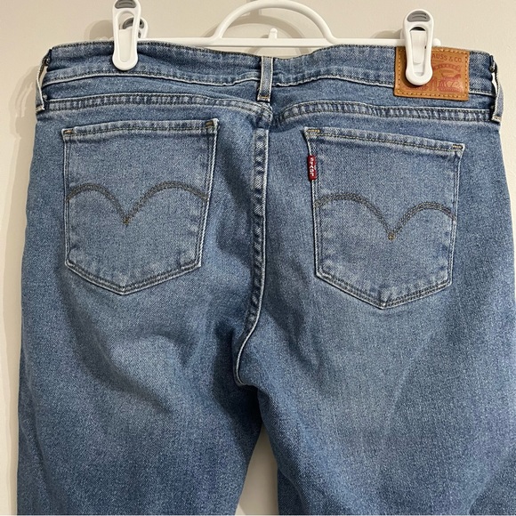 Levi’s 711 Skinny Jeans - Picture 4 of 7